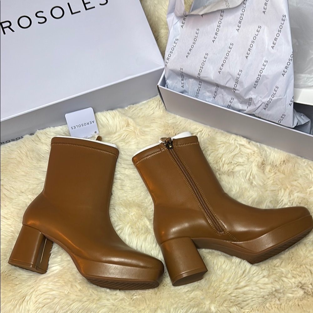 AEROSOLES Sussex Luggage Combo Brown Heeled Boots, Chunky Heel